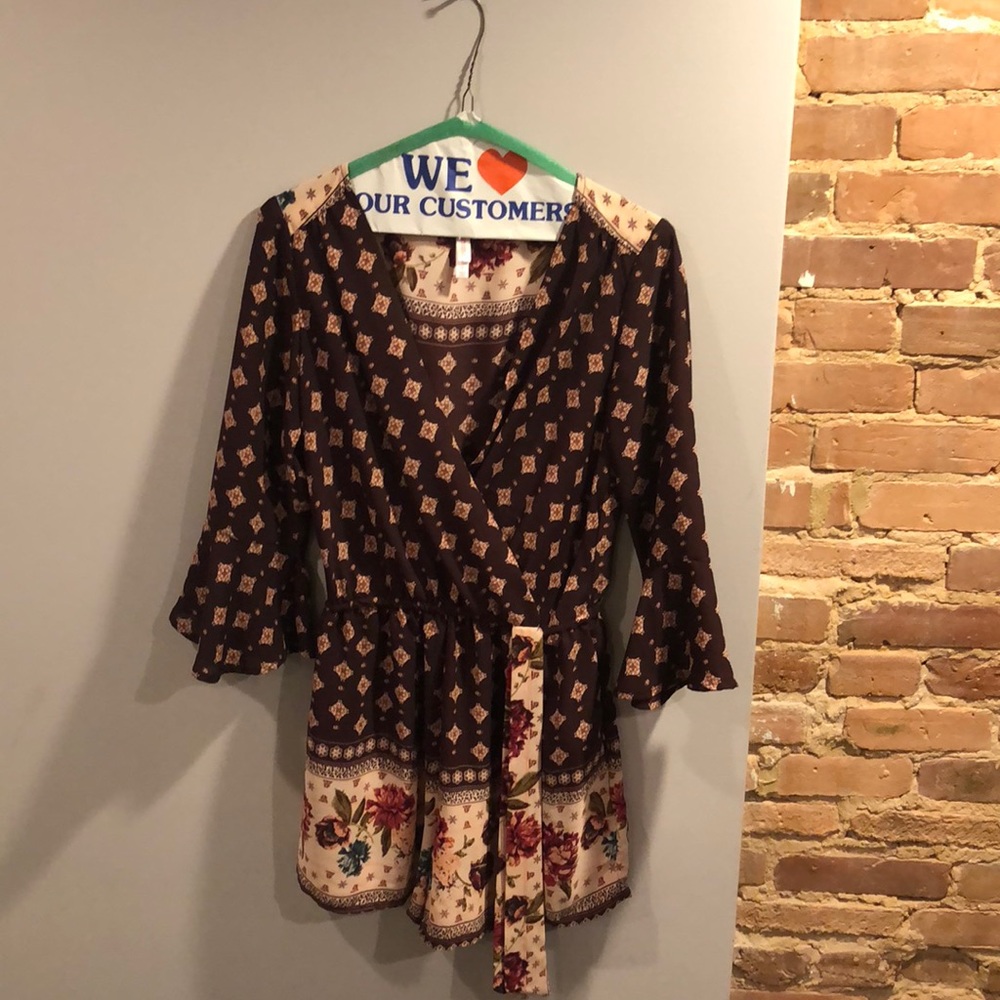 Brown three quarter sleeved flowy romper
